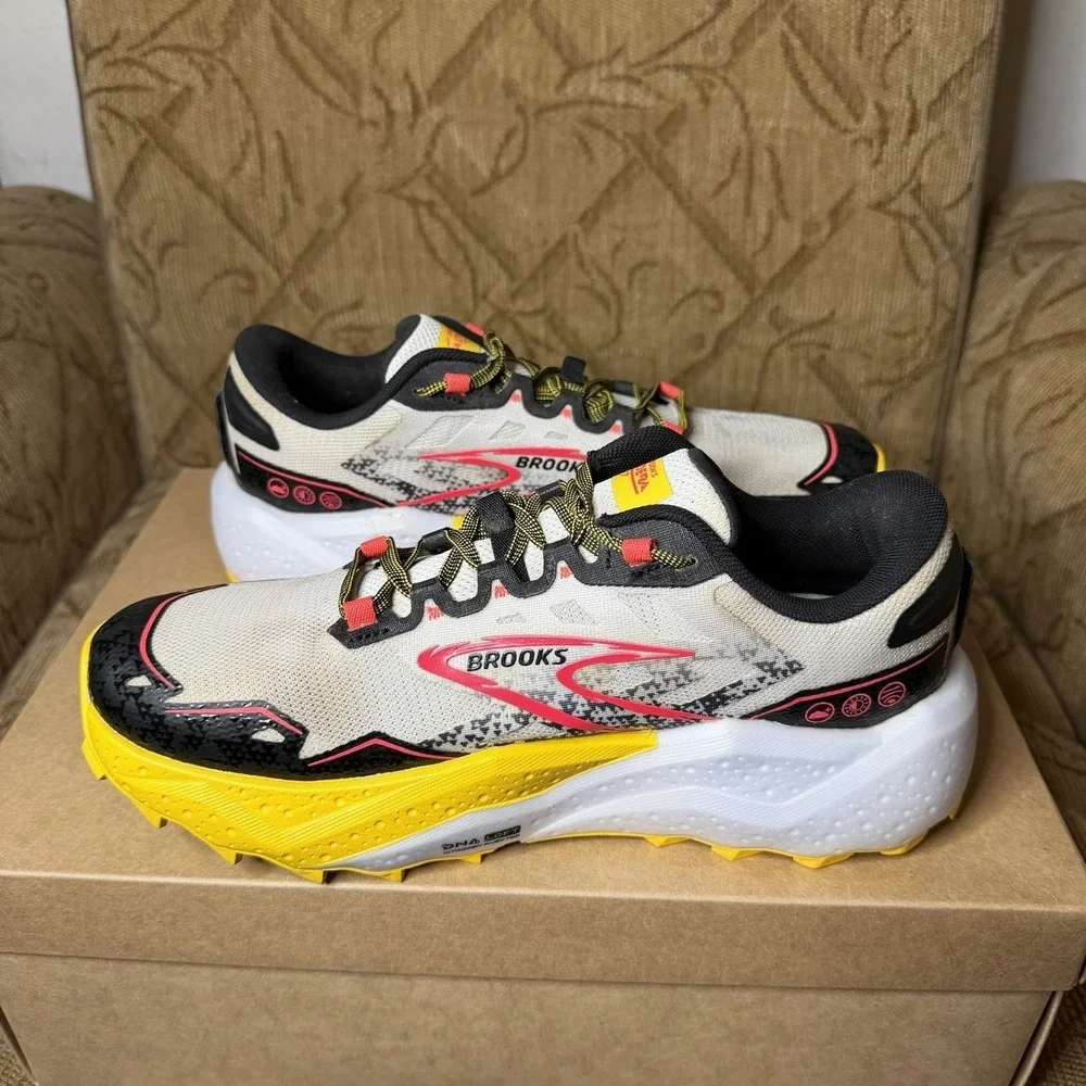 Brooks Caldera 7 Trail Running Shoes Womens 9.5 B Lunar Loft DNA 1204041B094 - Picture 3 of 10